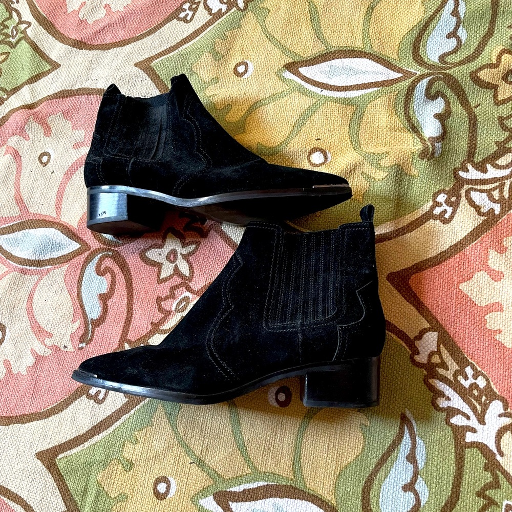 Marc Fisher Yohani Suede Ankle Western Metallic Point stitching embroidery 8